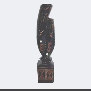 Fiji Lovers Handcarved Brown Wood Sculpture Statue Inlaid Mother Of Pearl Accent